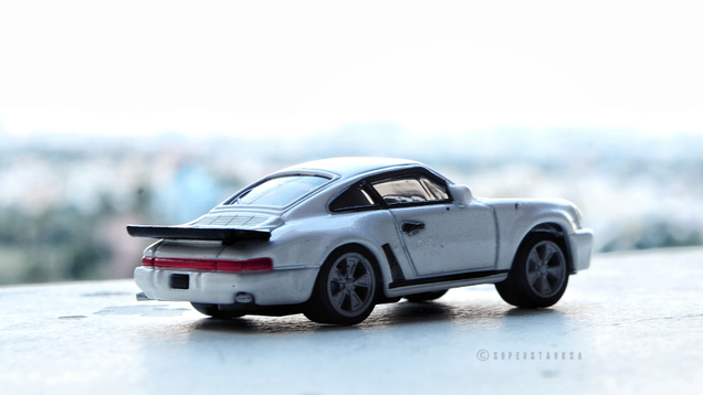 Illustration for article titled Rennsport Reunion: 1:72 UCC Coffee Special RUF 930 Turbo